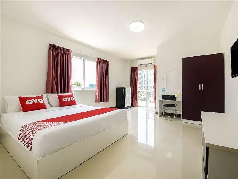 Oyo 350 Mae Saeng Place Si Racha Exterior photo