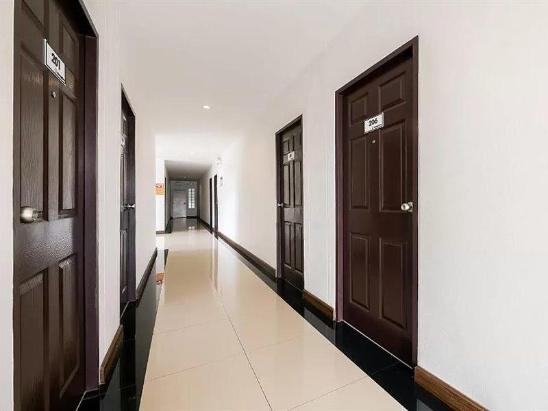 Oyo 350 Mae Saeng Place Si Racha Exterior photo