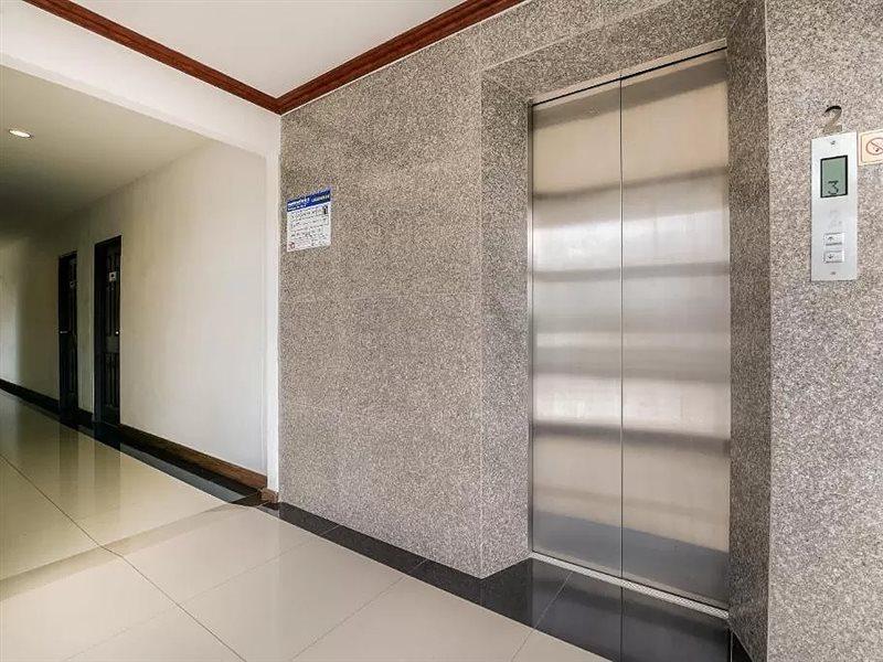 Oyo 350 Mae Saeng Place Si Racha Exterior photo
