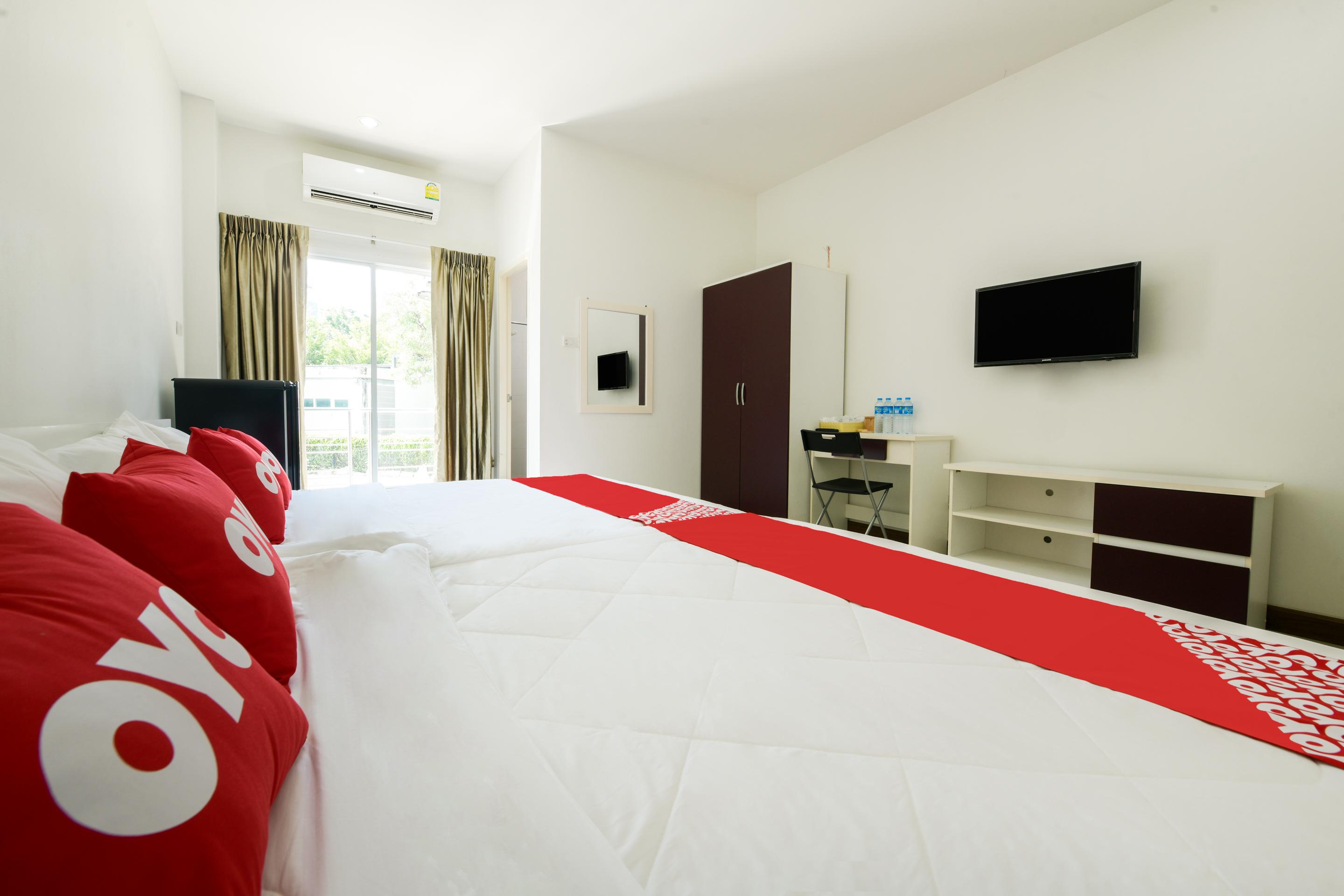 Oyo 350 Mae Saeng Place Si Racha Exterior photo