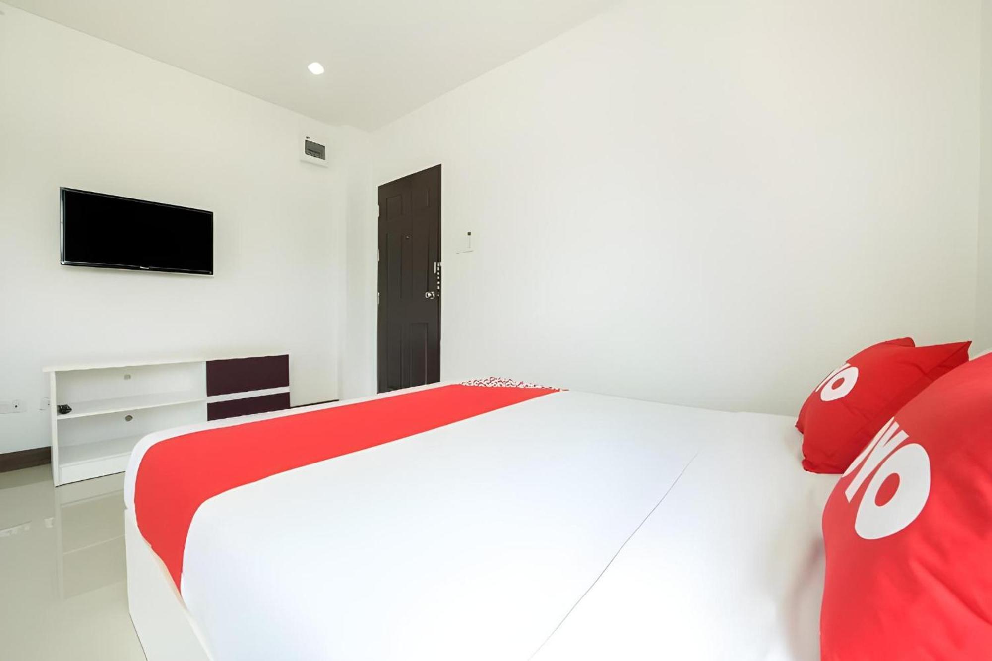 Oyo 350 Mae Saeng Place Si Racha Exterior photo